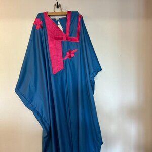Caftan bleu broderies florales roses - Robe maxi bohème